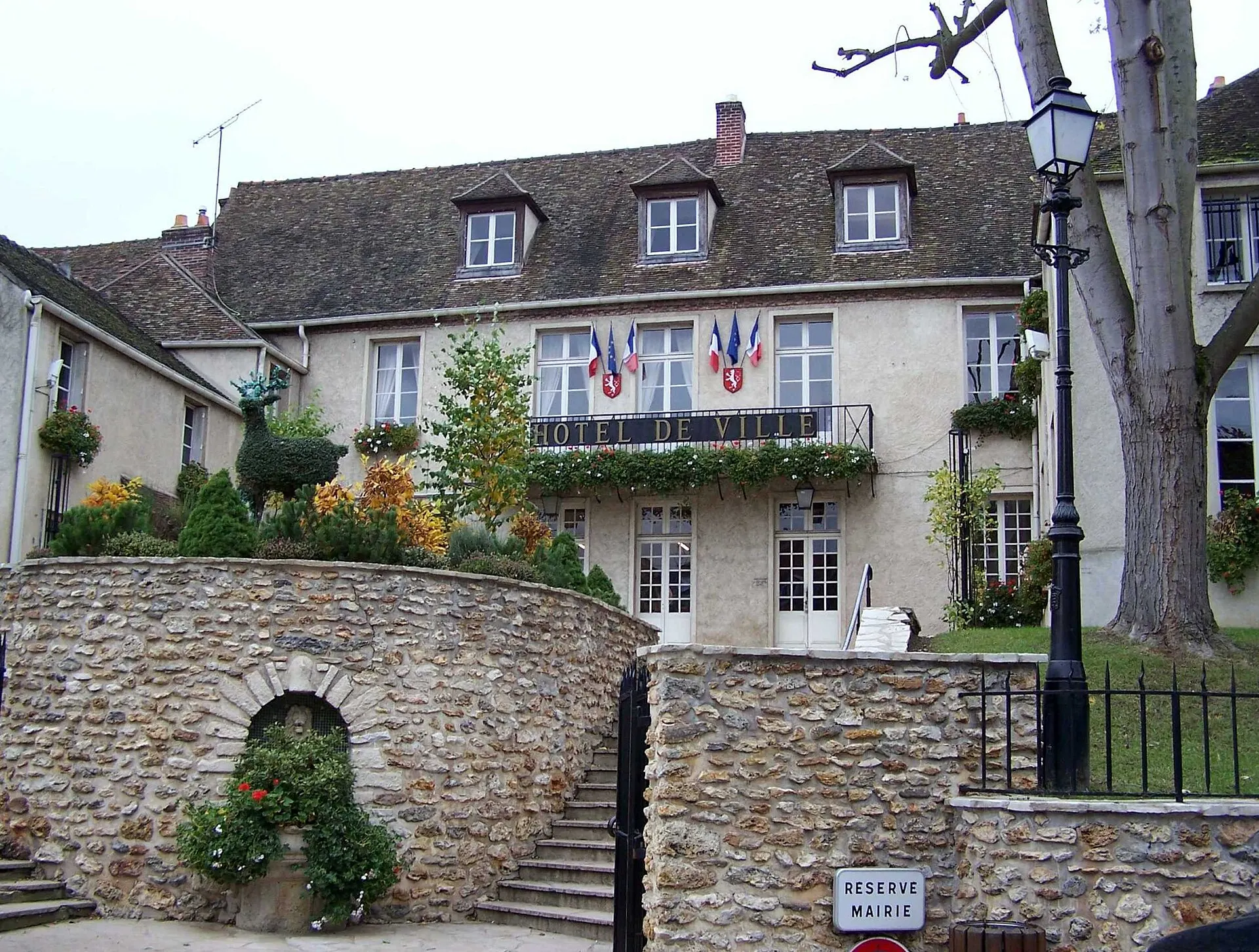 Mairie de Montfort-l'Amaury